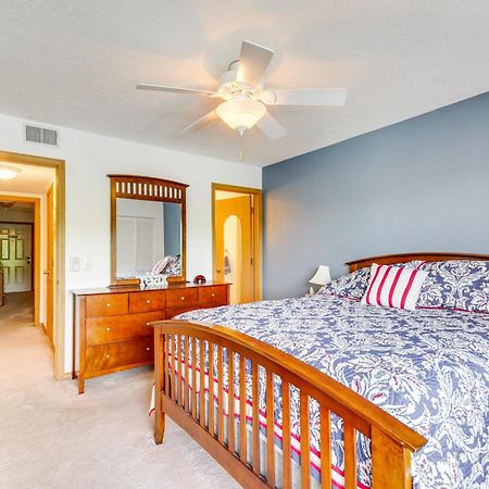 Cozy Lake Ozark Condo Rental With Grill, Pool Access Kültér fotó